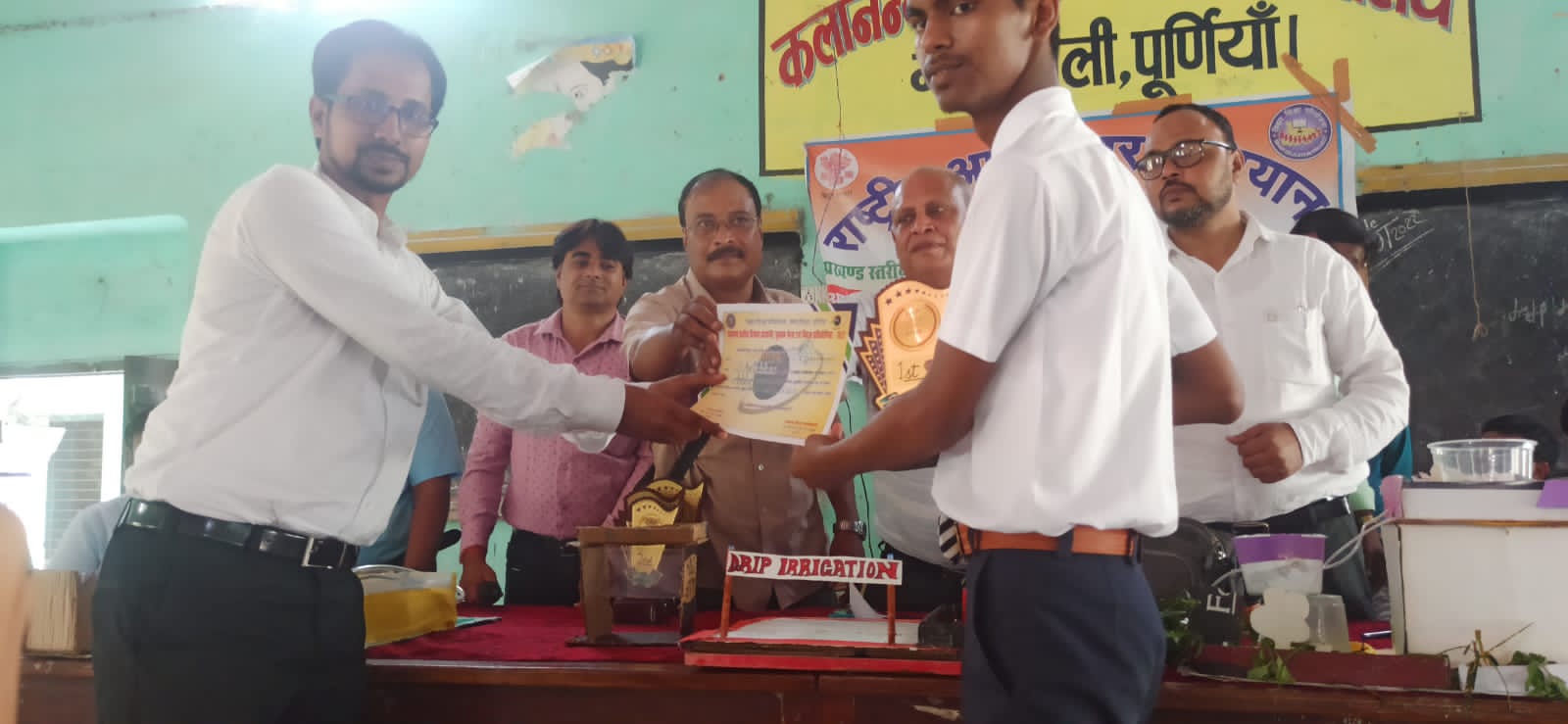 बाल वैज्ञानिकों ने किया प्रदर्शन,क्विज में दिखी प्रतिभाएं